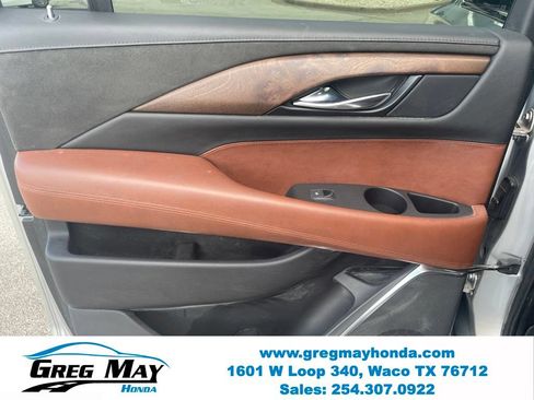 Used 2019 Cadillac Escalade ESV Premium Luxury AWD/4WD image 26