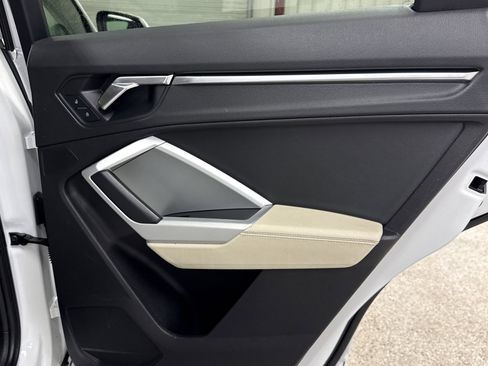 Used 2022 Audi Q3 2.0T Premium w/ Convenience Package image 18