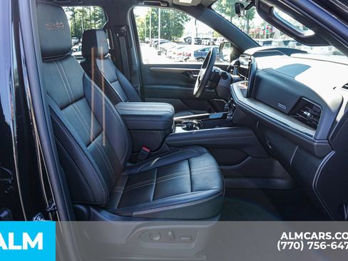 Used 2026 Chevrolet Suburban High Country w/ Sun And Tow Package AWD/4WD image 23