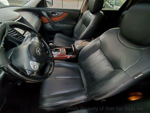 Used 2010 INFINITI FX35 AWD w/ Navigation Pkg image 25