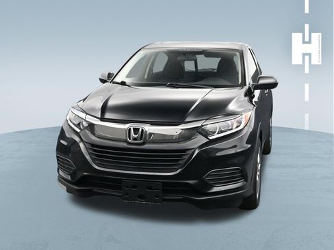 Used 2021 Honda HR-V LX image 2