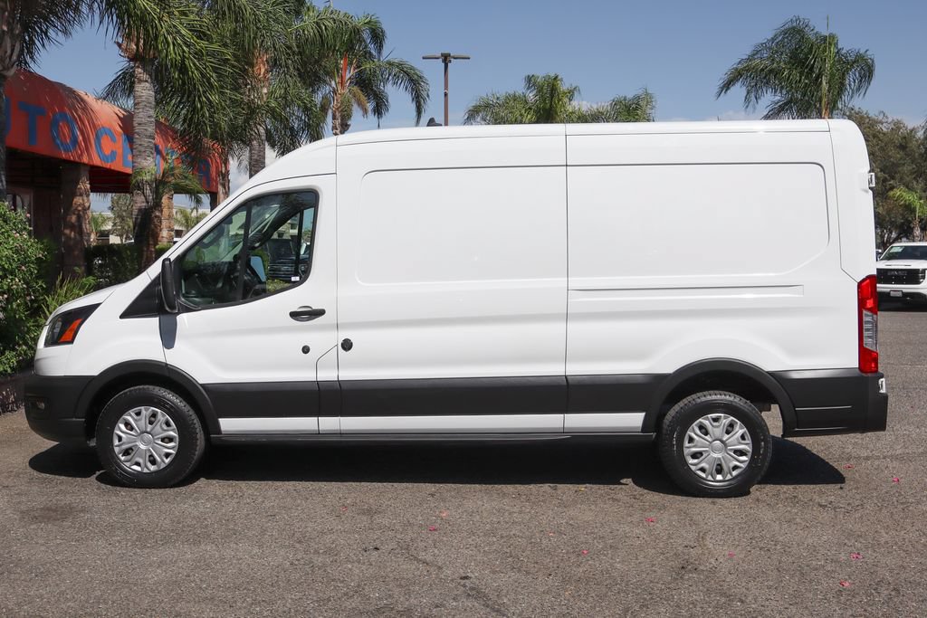 Used 2022 Ford E-Transit Medium Roof RWD image 5