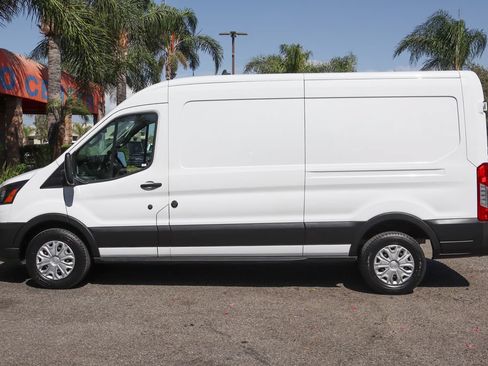 Used 2022 Ford E-Transit Medium Roof RWD image 5