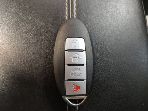 Used 2022 Nissan Sentra SV FWD image 32