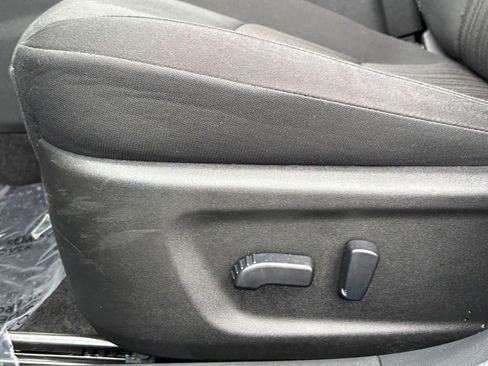 Used 2025 Nissan Altima 2.5 SV FWD image 22