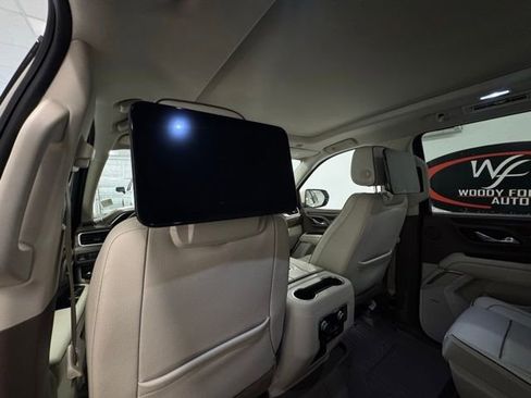 Used 2021 GMC Yukon Denali w/ Denali Premium Package image 12