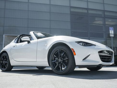 Used 2018 MAZDA MX-5 Miata RF Grand Touring RWD image 1