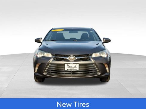 Used 2016 Toyota Camry LE image 2
