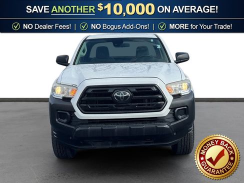 Used 2018 Toyota Tacoma SR image 12