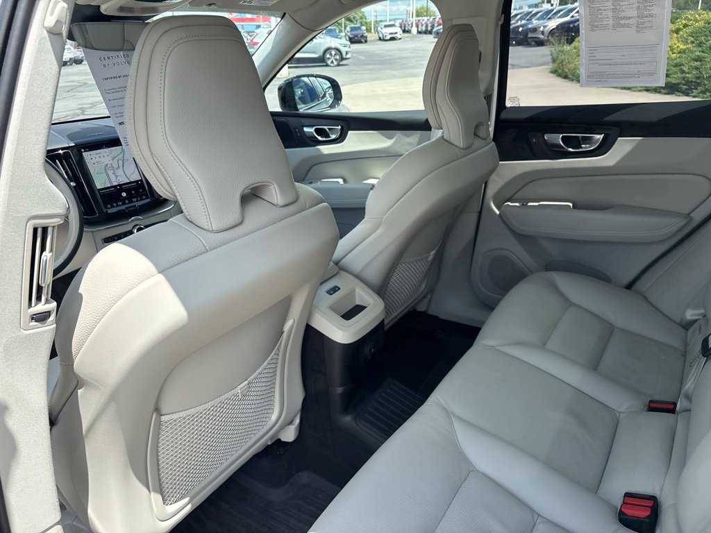 Certified 2025 Volvo XC60 T8 Plus w/ Protection Package Premier AWD/4WD image 31