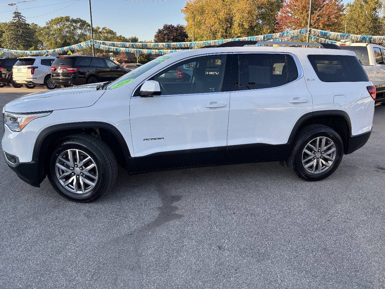 Used 2019 GMC Acadia SLE w/ Driver Alert Package I AWD/4WD image 2