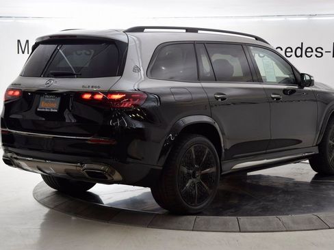 Used 2025 Mercedes-Benz Maybach GLS 600 4MATIC image 6