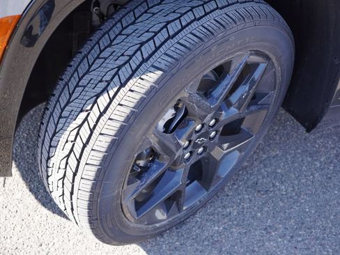 New 2026 Chevrolet Traverse RS w/ LPO, Floor Liner Package AWD/4WD image 9