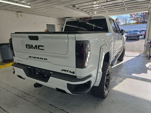 Used 2023 GMC Sierra 1500 AT4 w/ AT4 Premium Package image 5