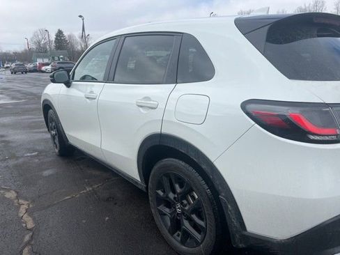 Used 2023 Honda HR-V Sport image 7