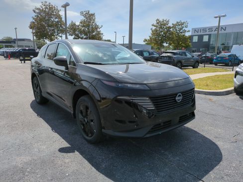 Used 2025 Nissan Murano SV FWD image 3