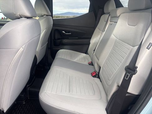 Certified 2025 Hyundai Santa Cruz SE AWD/4WD image 12