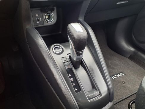 Certified 2025 Nissan Kicks Play S image 11