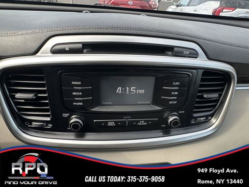Used 2017 Kia Sorento AWD image 13