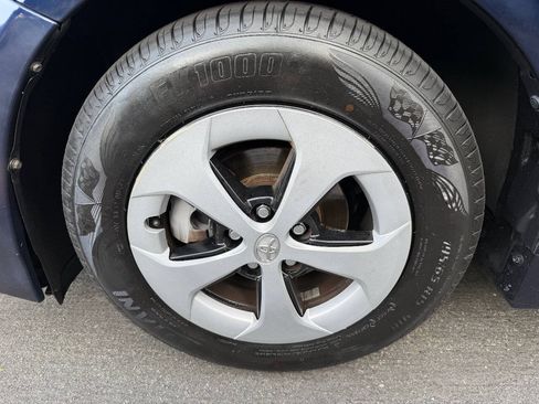 Used 2012 Toyota Prius Two FWD image 33