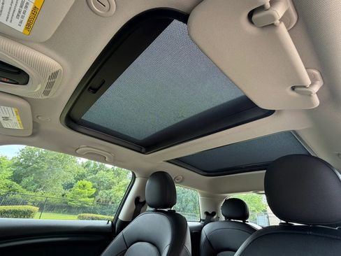 Used 2017 MINI Cooper 2-Door Hardtop FWD image 27