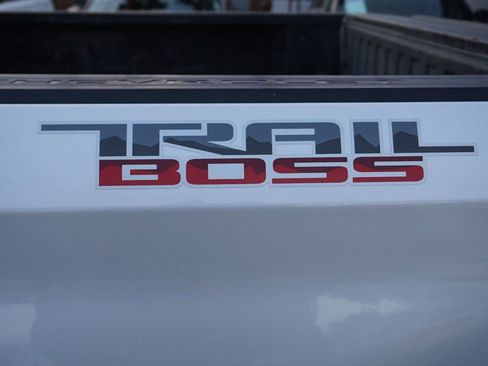 Used 2020 Chevrolet Silverado 1500 LT Trail Boss image 12