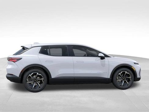 New 2026 Chevrolet Equinox EV LT w/ Comfort Package FWD image 5
