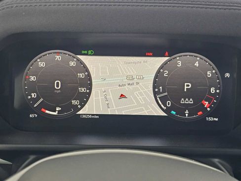 Used 2023 Land Rover Defender 110 S image 23