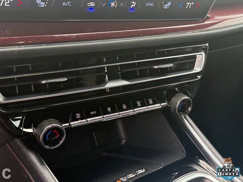 Used 2024 Chevrolet Traverse Z71 w/ Enhanced Driving Package AWD/4WD image 24