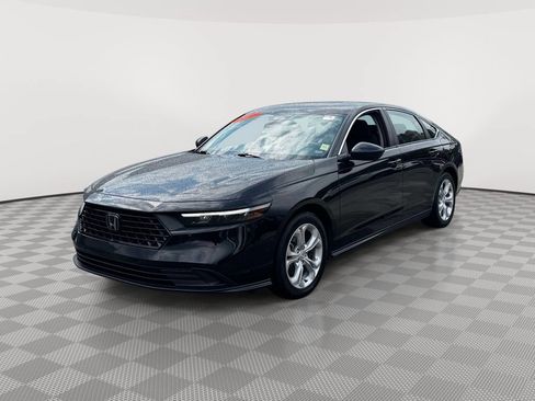 Used 2024 Honda Accord LX image 3