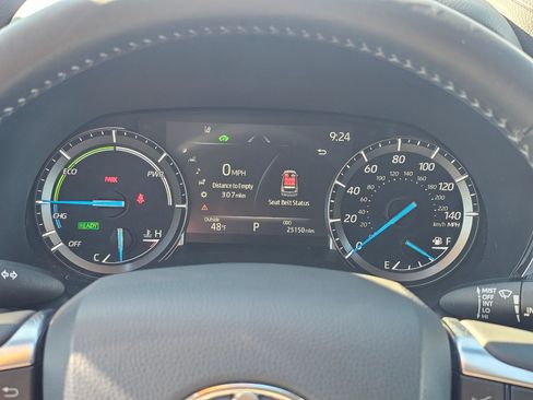 Used 2021 Toyota Highlander Limited image 23