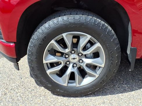 Used 2021 Chevrolet Silverado 1500 RST w/ Z71 Off-Road Package AWD/4WD image 9