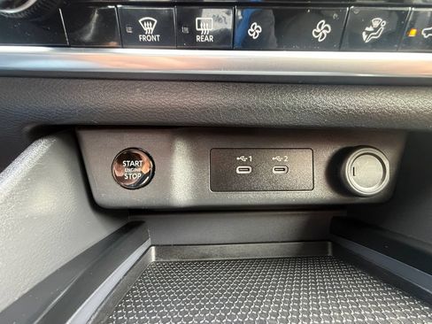 Used 2025 Nissan Rogue SV AWD/4WD image 33