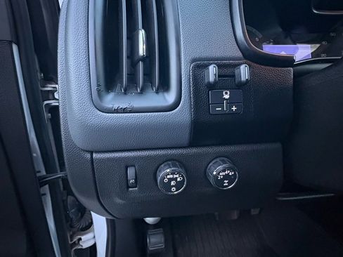 Used 2017 Chevrolet Colorado Z71 image 15