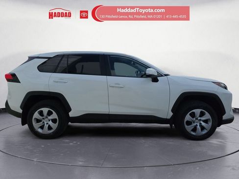 Used 2024 Toyota RAV4 LE AWD/4WD image 7