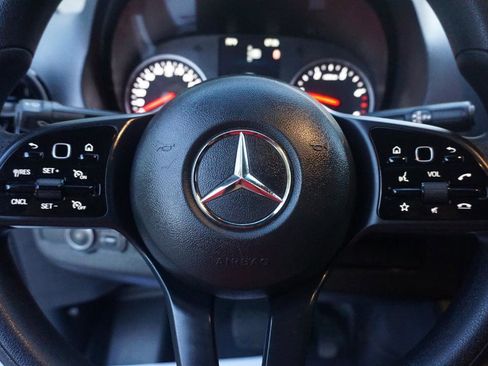 Used 2023 Mercedes-Benz Sprinter 2500 image 18