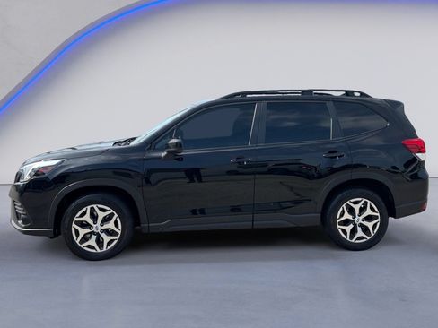 Used 2023 Subaru Forester Premium AWD/4WD image 7