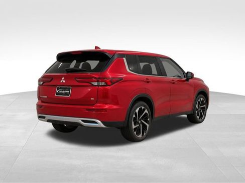 Used 2023 Mitsubishi Outlander SE FWD image 7