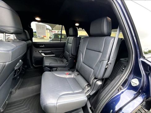 Used 2024 Toyota Sequoia Platinum AWD/4WD image 37