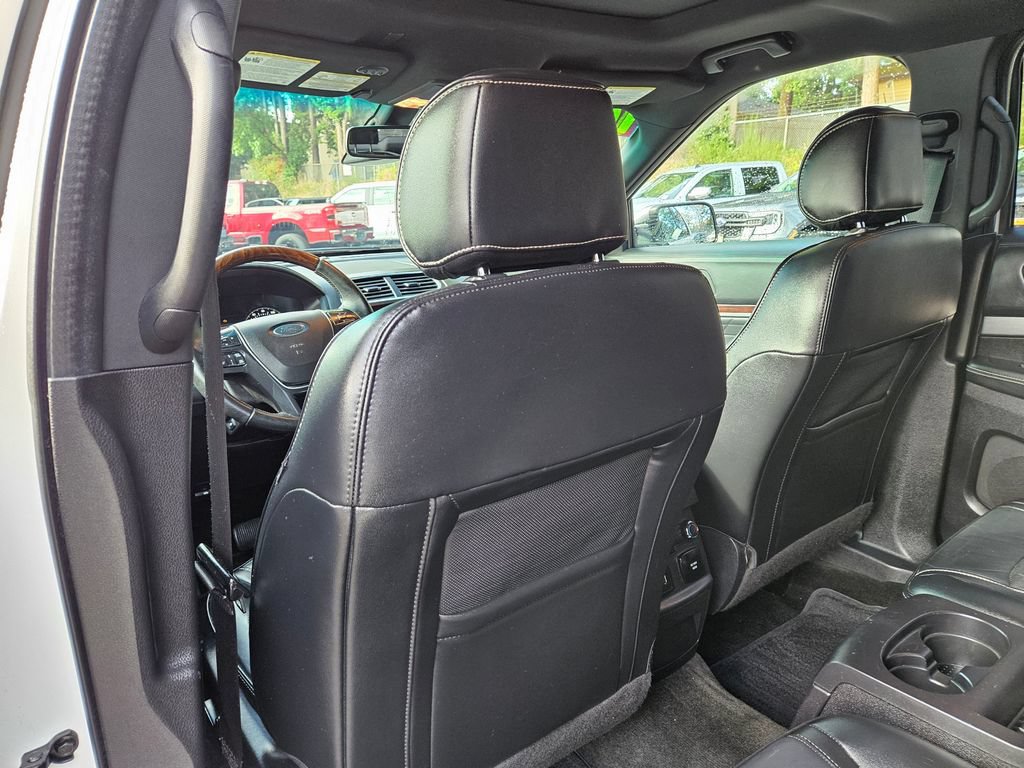 Used 2016 Ford Explorer Platinum AWD/4WD image 20