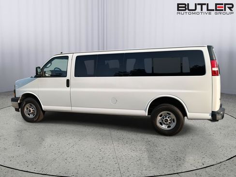 Used 2023 GMC Savana 3500 LS w/ Chrome Appearance Package RWD image 8