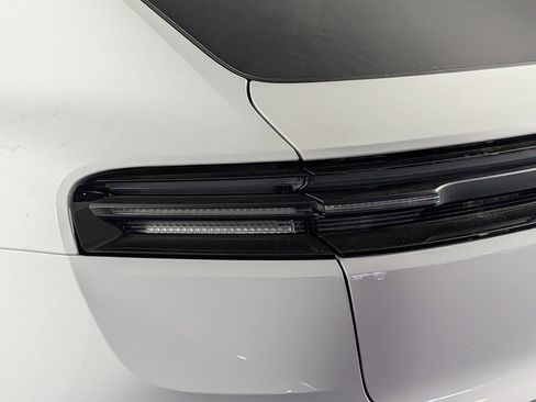 New 2026 Porsche Macan 4 Electric image 16