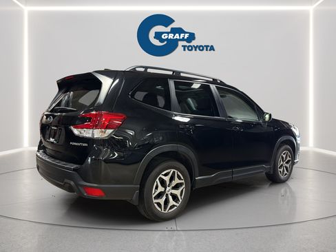 Used 2023 Subaru Forester Premium AWD/4WD image 5