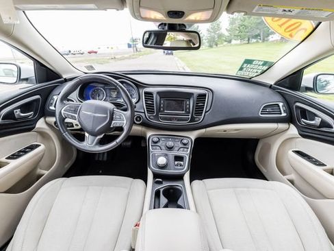 Used 2016 Chrysler 200 Limited w/ Convenience Group FWD image 14