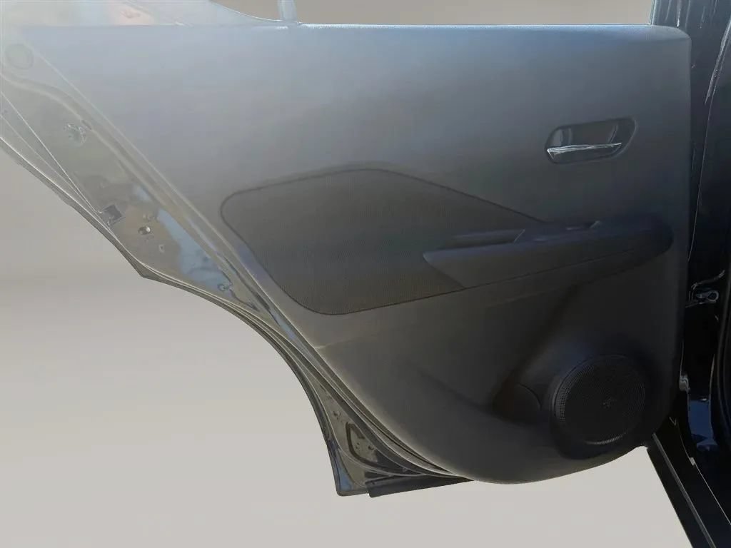 Used 2021 Nissan Kicks SV FWD image 26