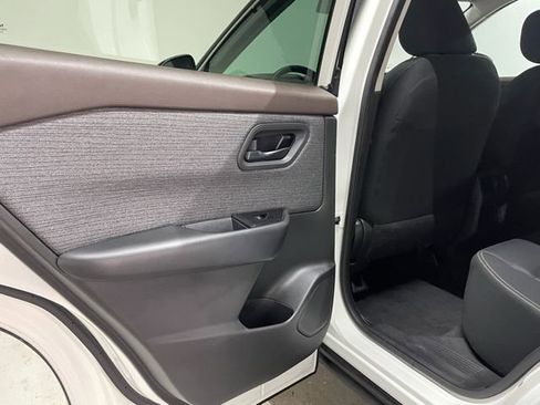 Certified 2023 Nissan Rogue S FWD image 32