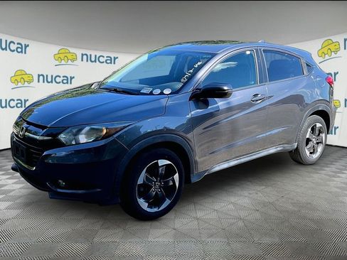 Used 2018 Honda HR-V EX image 3