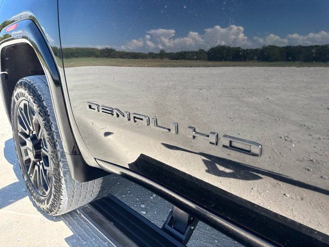Used 2024 GMC Sierra 2500 Denali Ultimate w/ Snow Plow Prep/Camper Package AWD/4WD image 12