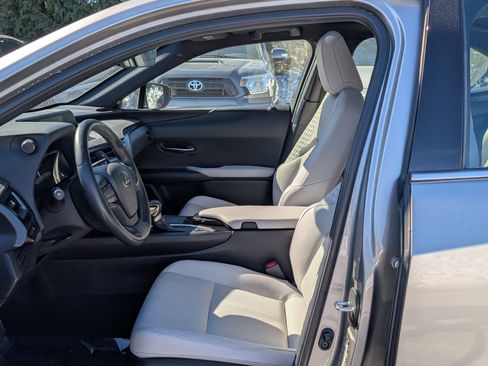 Used 2020 Lexus UX 250h w/ Premium Package image 16