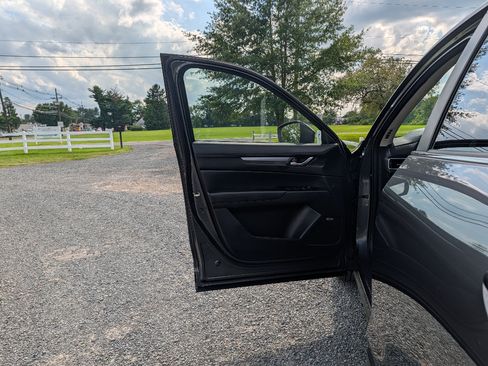 Used 2018 MAZDA CX-5 Touring w/ Preferred Equipment Package AWD/4WD image 9